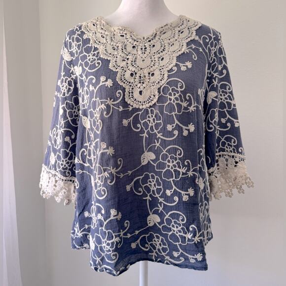 Lauren Michelle Blue & Cream Embroidered 3/4 Sleeve Blouse - Picture 2 of 8
